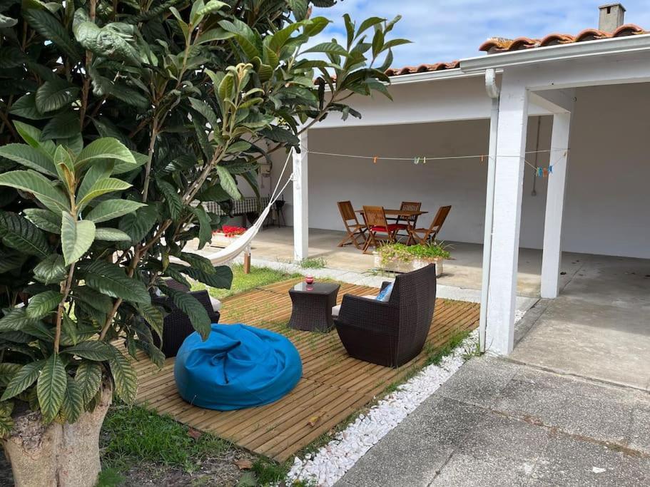 Moradia Alegre No Centro Da Vila Da Tocha. Exteriör bild