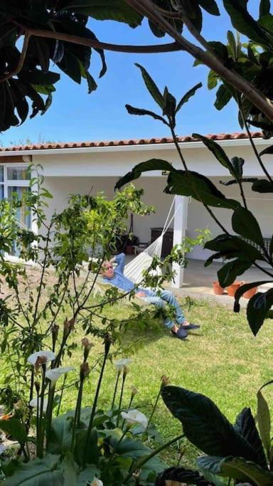 Moradia Alegre No Centro Da Vila Da Tocha. Exteriör bild
